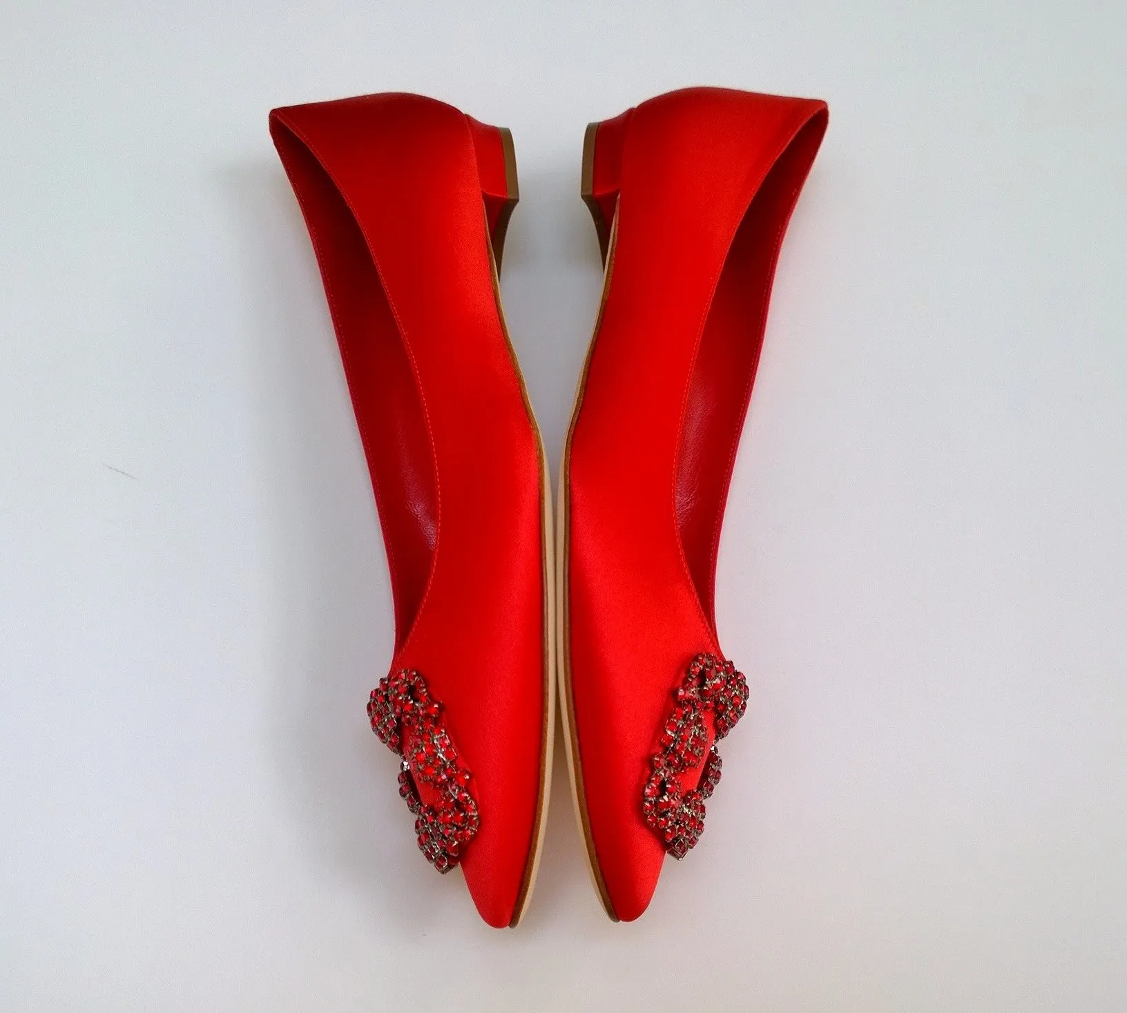 Manolo Blahnik Hangisi Red Satin Red Rhinestone Buckle Flats Strass Shoes